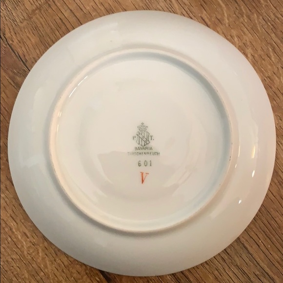 Tirschenreuth Apple Blossom Saucer - Picture 3 of 5